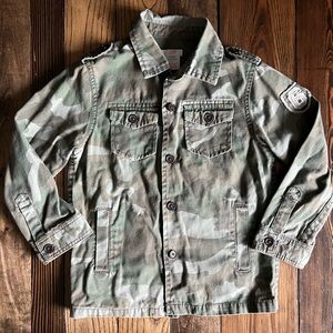 JOE FRESH • green camo military style button coat cargo pockets toddler 5T years